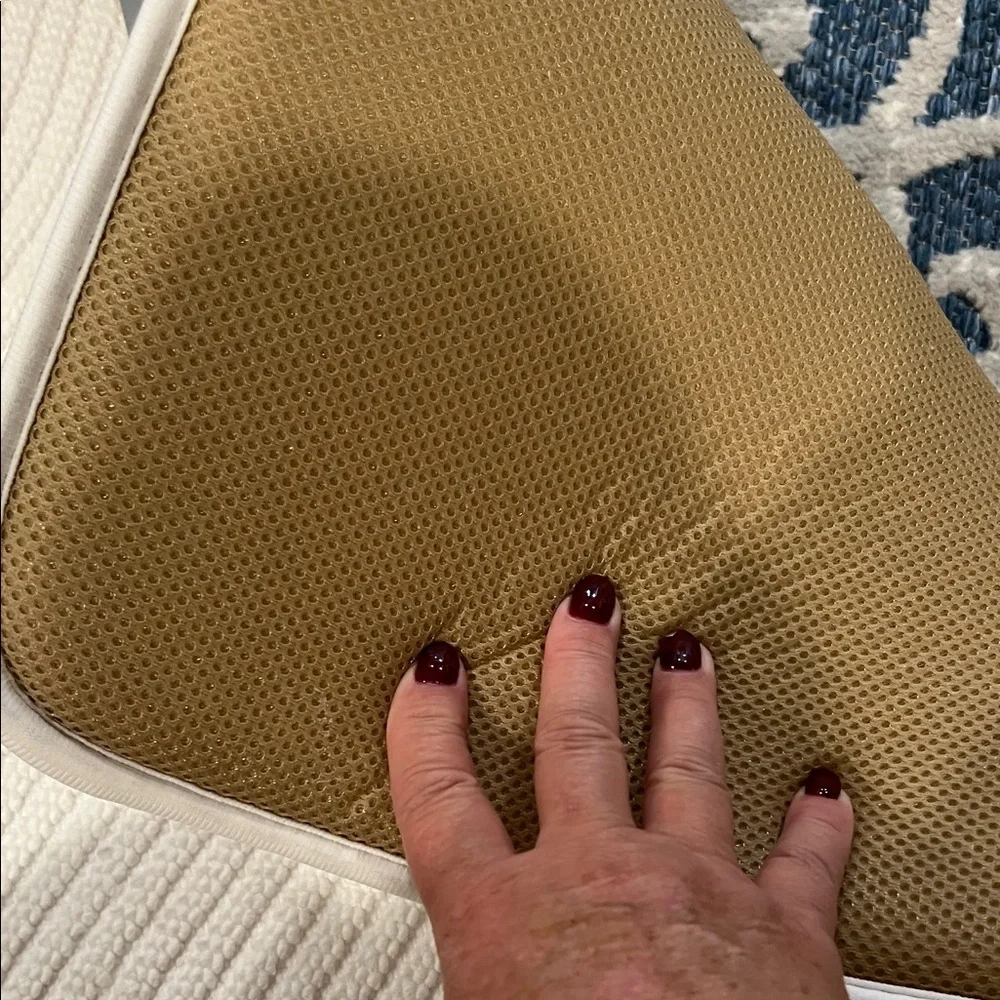 Cotton Memory Foam White Quilted Bath Mat